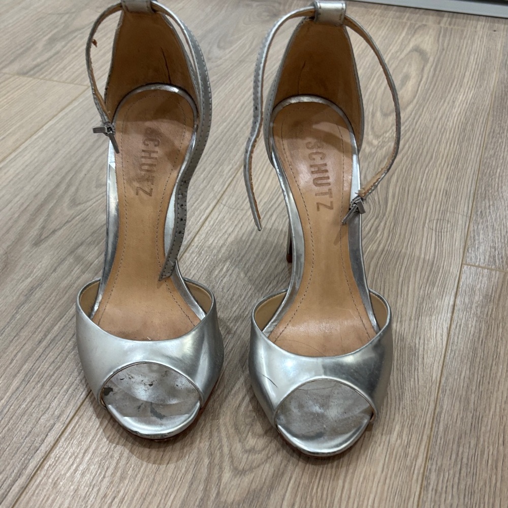 SCHUTZ Metallic Silver Peep-Toe Heels